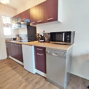 Appartement L'escampette, Duplex T3, Centre Luchon, Wifi, Casier A Skis, 4 Personnes, Bagnères-de-Luchon